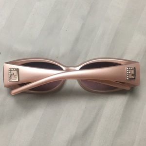 Fendi Sunglasses FS334R, powder pink pearl color